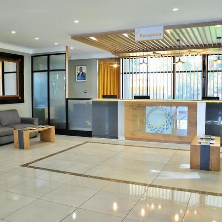 Cresta Oasis Hotel Χαράρε Εξωτερικό φωτογραφία