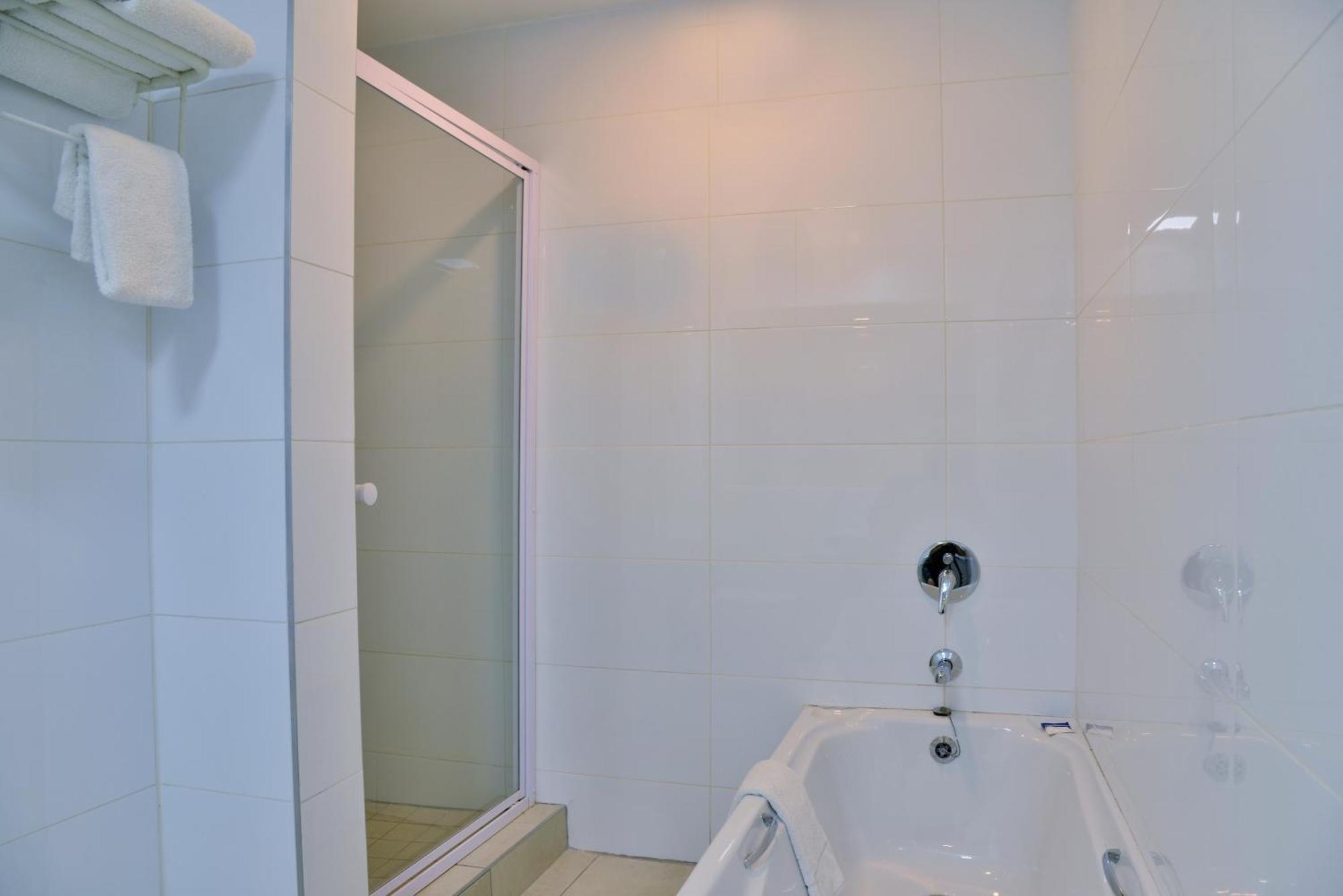 Cresta Oasis Hotel Χαράρε Εξωτερικό φωτογραφία