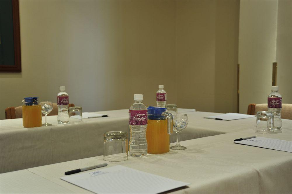 Cresta Oasis Hotel Χαράρε Εξωτερικό φωτογραφία