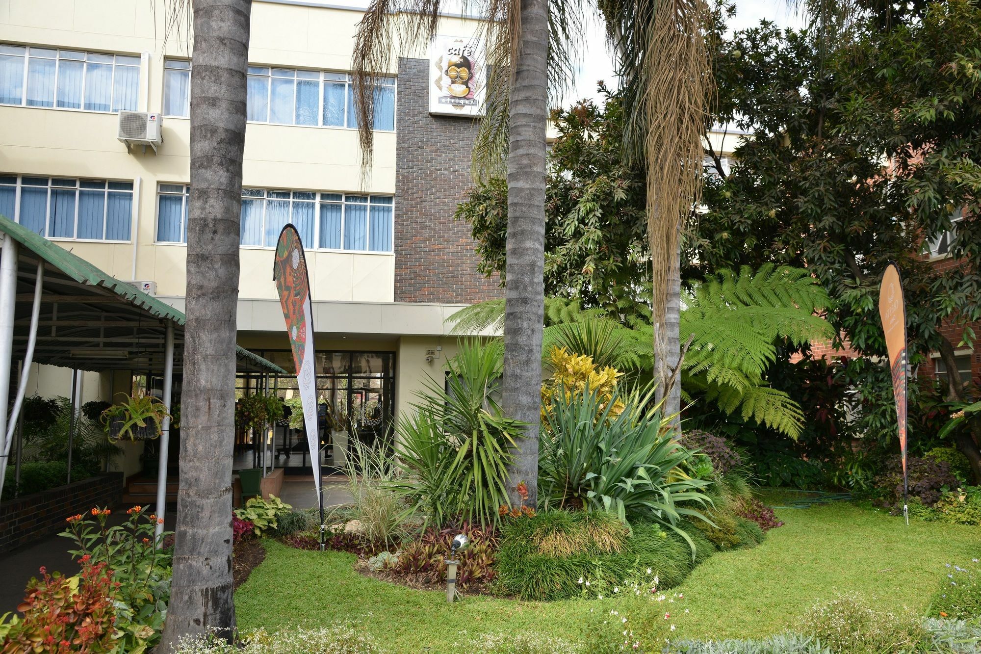 Cresta Oasis Hotel Χαράρε Εξωτερικό φωτογραφία